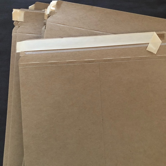 20 13” x 18” large craft mailers - Picture 2 of 2